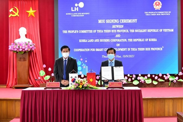 Thua Thien-Hue embarks on smart city development with Korean firm